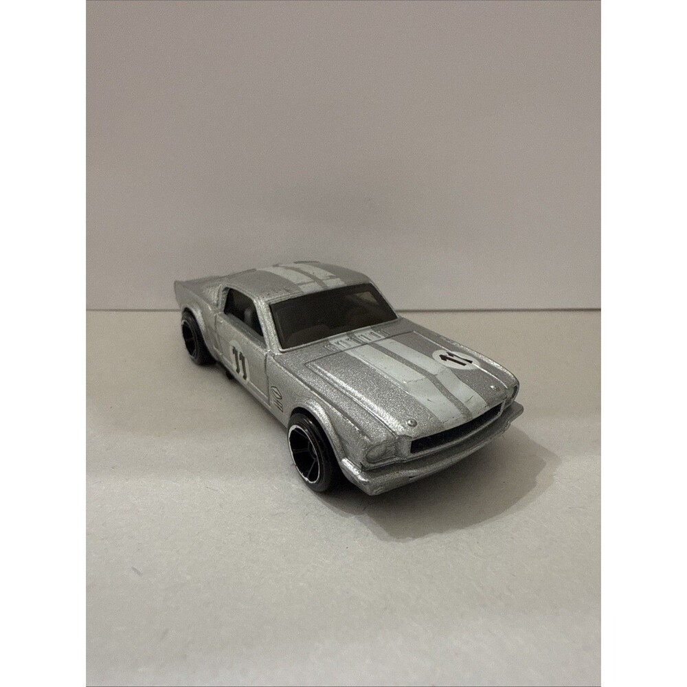 HOT WHEELS '65 FORD MUSTANG FASTBACK #11 SILVER DIECAST CAR W/ STRIPES